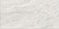 Le plancher de salle de bains modelé couvre de tuiles la pleine lumière Grey Color de conception de marbre de corps de 750*1500mm