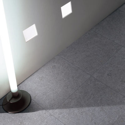 Facilité d'entretien 9 mm d'épaisseur Porcelaine intérieure