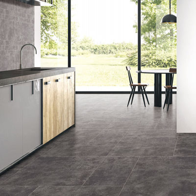 Modèle 9 mm Carreaux de sol en céramique intérieure Option de sol durable et élégant