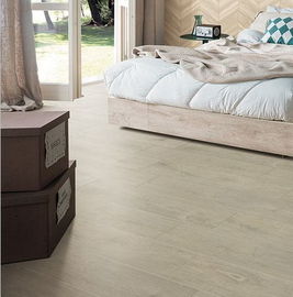 tuile parquetante en bois de porcelaine de résistant à l'eau extérieur beige d'altitude de carrelages de finition en bois de 200x1200 millimètre