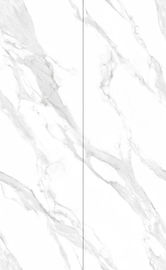 Les dalles de marbre blanches de haute qualité de porcelaine de Carrarra de porcelaine de tuile de grande conception moderne de la taille 800*2600mm plus nouvelle des carrelages