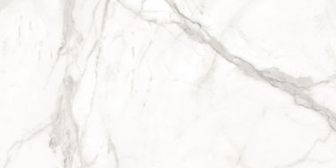 Tuiles blanches de marbre d'intérieur de porcelaine de salle de bains de couleur polies par 900x1800 de tuiles de porcelaine grandes